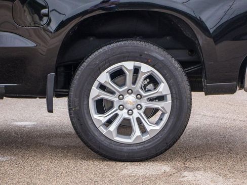 Used 2025 Chevrolet Silverado 1500 LTZ AWD/4WD image 7