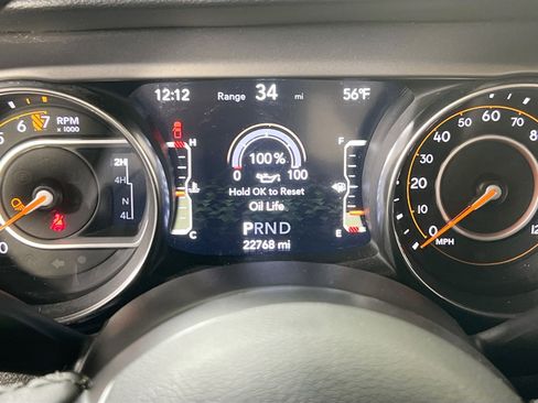 Used 2023 Jeep Gladiator Willys image 12