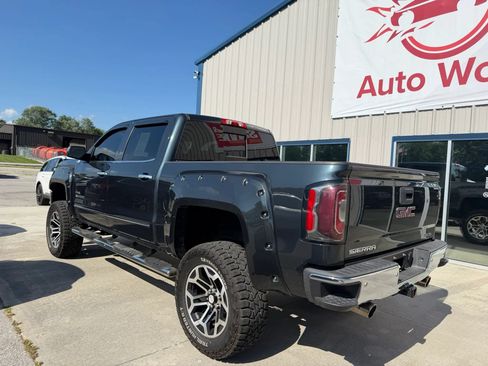 Used 2017 GMC Sierra 1500 SLT w/ SLT Premium Package AWD/4WD image 25