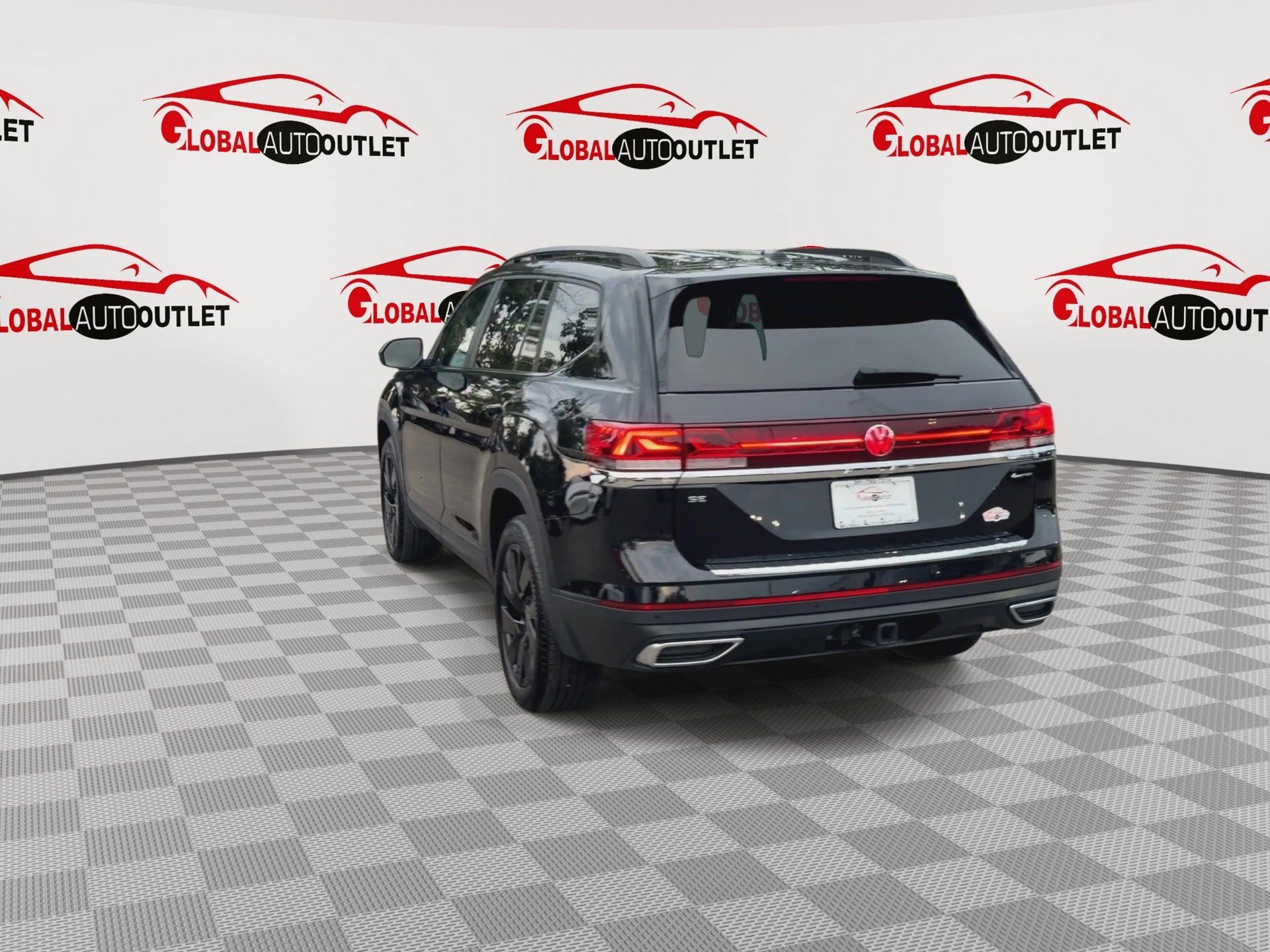 Used 2024 Volkswagen Atlas SE w/ Black Wheel Package AWD/4WD image 7