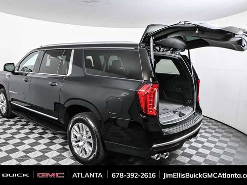 Used 2024 GMC Yukon XL Denali image 35