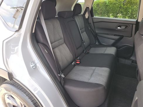 Used 2026 Nissan Rogue SV FWD image 15