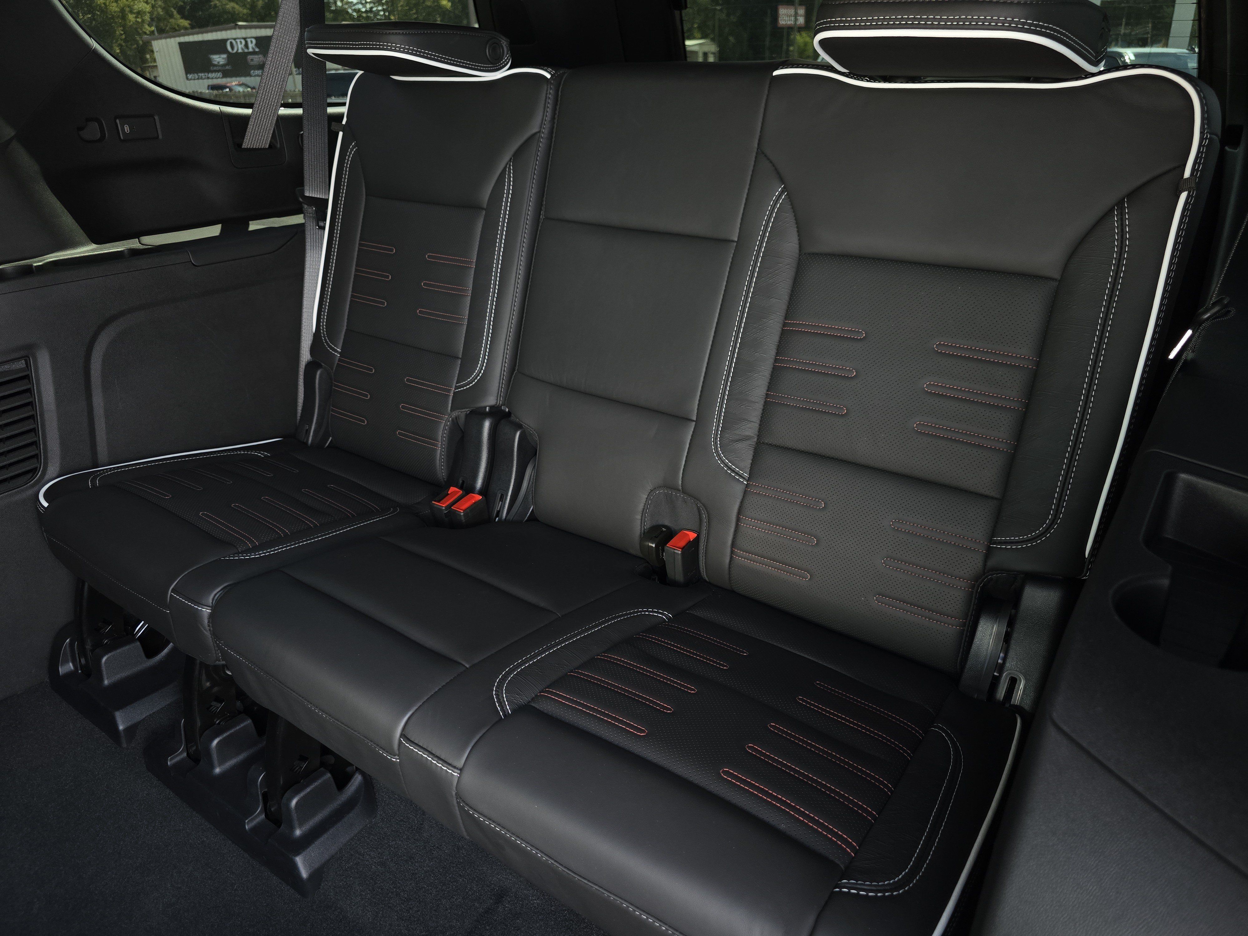 Used 2025 GMC Yukon XL AT4 Ultimate w/ LPO, AT4 Appearance Package AWD/4WD image 27