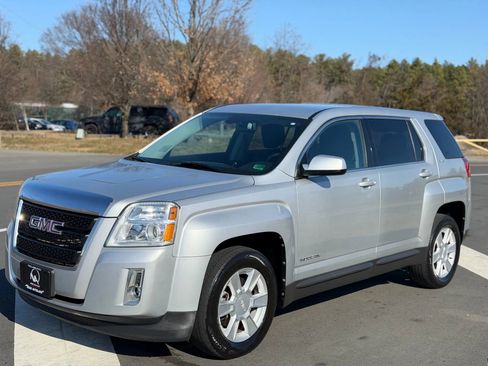 Used 2011 GMC Terrain SLE image 4