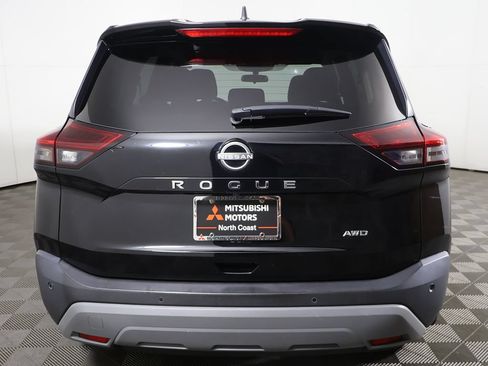 Used 2023 Nissan Rogue S AWD/4WD image 9