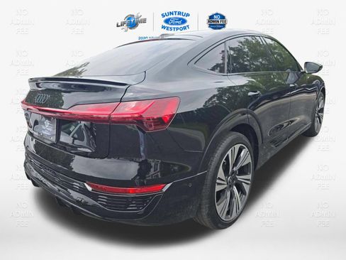 Used 2024 Audi Q8 e-tron Prestige AWD/4WD image 3