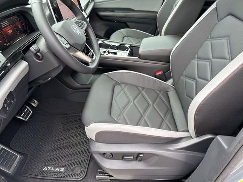 New 2026 Volkswagen Atlas Peak Edition AWD/4WD image 11