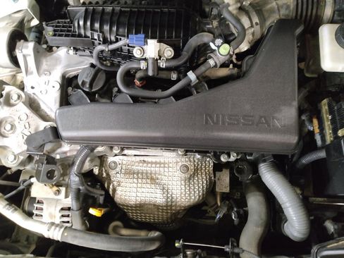 Used 2016 Nissan Rogue SL image 30