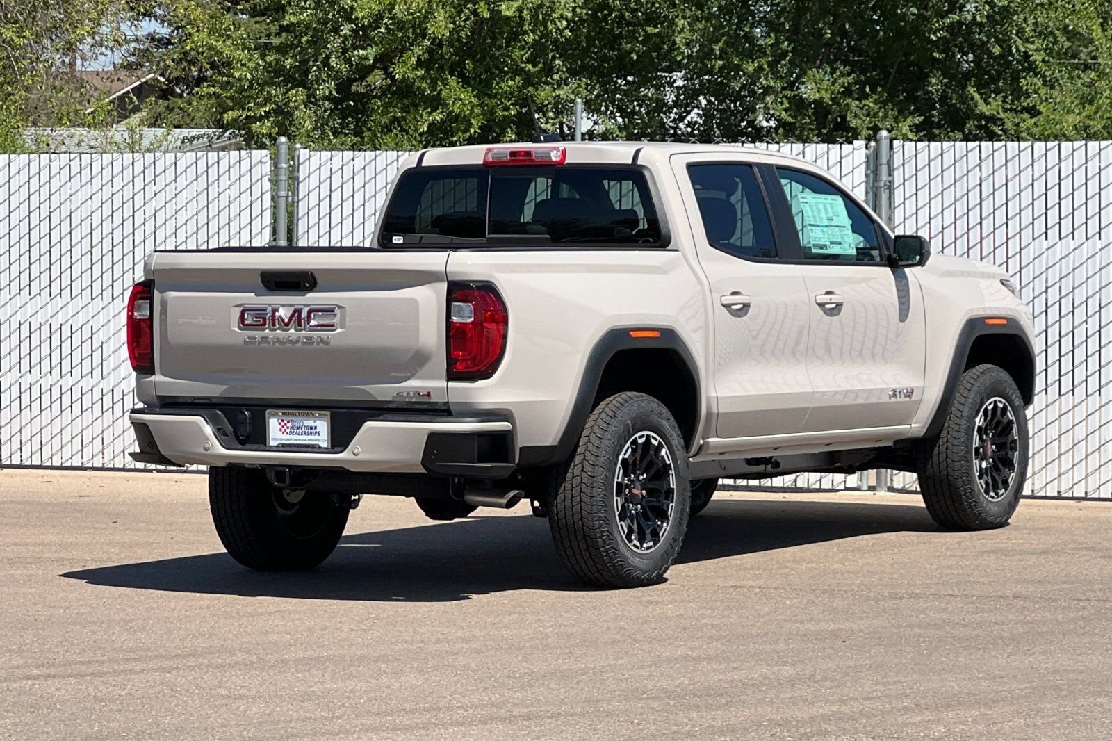 New 2026 GMC Canyon AT4 w/ Technology Plus Package AWD/4WD image 4