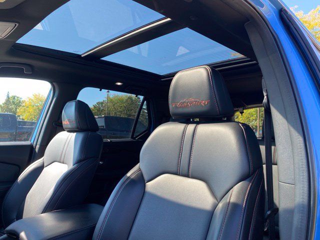 Used 2023 Honda Pilot TrailSport image 2
