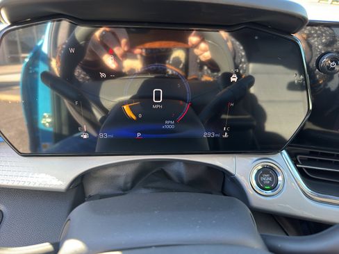 New 2026 Chevrolet Trax LT w/ Sunroof Package image 12