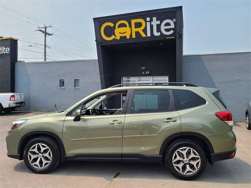 Used 2021 Subaru Forester Premium image 10