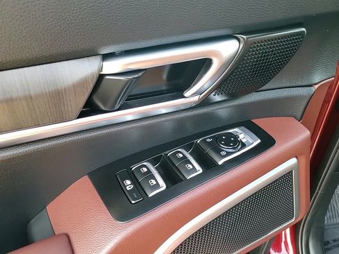 Used 2023 Kia Telluride EX image 12