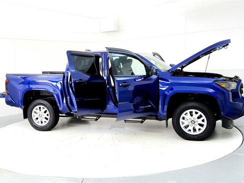 Certified 2024 Toyota Tacoma SR5 image 12