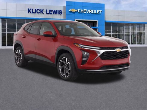 Used 2024 Chevrolet Trax LT w/ Driver Confidence Package FWD image 1