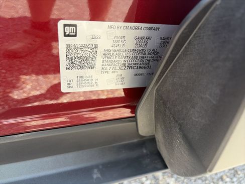 Used 2024 Chevrolet Trax RS w/ Sunroof Package FWD image 34