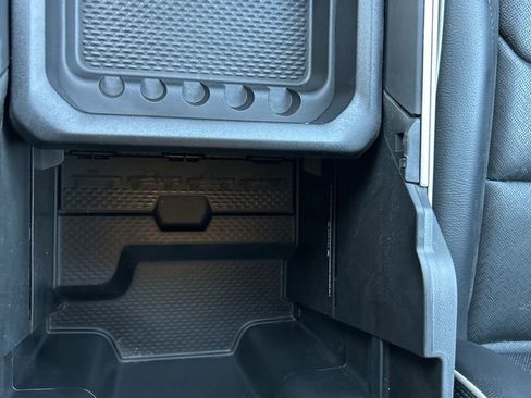 Used 2022 RAM 1500 Laramie AWD/4WD image 44