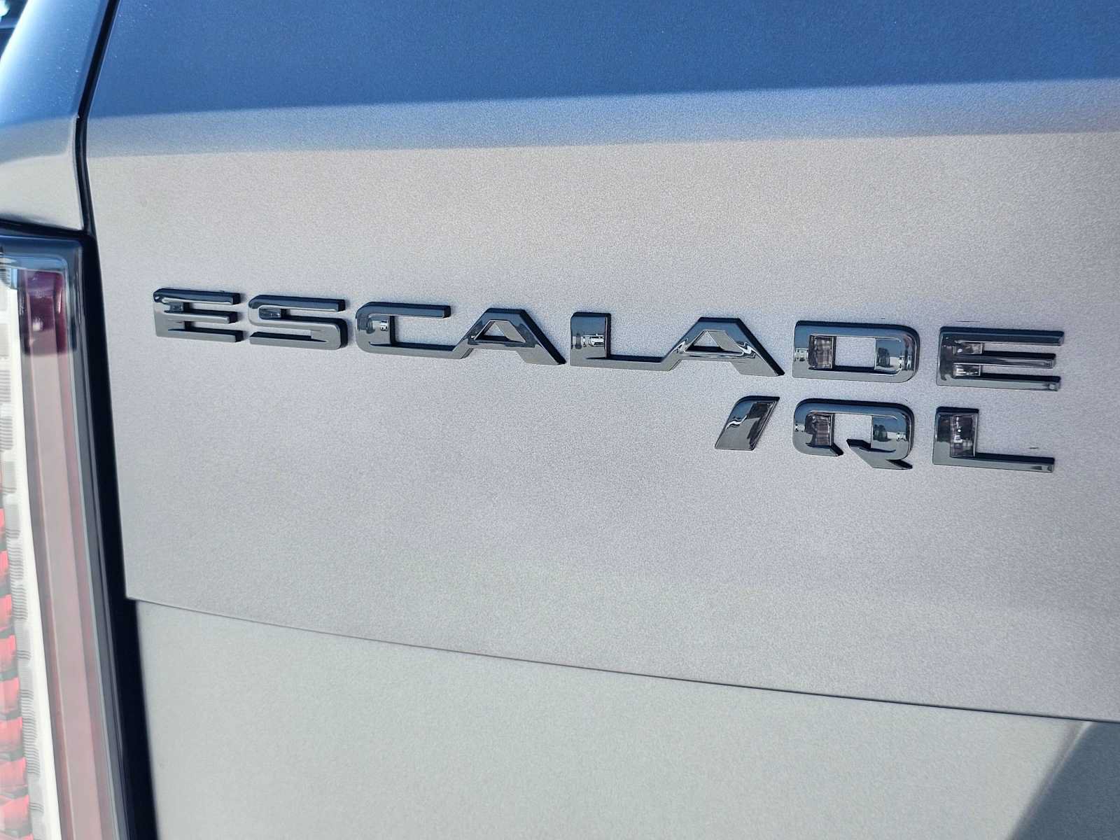 New 2026 Cadillac Escalade IQL Sport 2 w/ LPO, ONYX Package AWD/4WD image 16