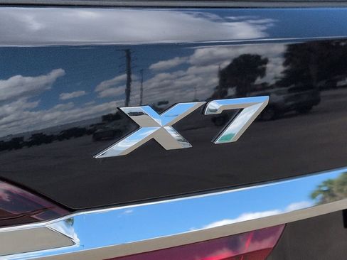 Used 2020 BMW X7 xDrive40i w/ M Sport Package AWD/4WD image 6