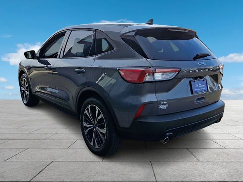 Certified 2022 Ford Escape SE w/ SE Sport Appearance Package image 4