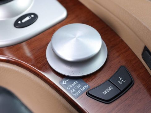 Used 2006 BMW M5 image 64