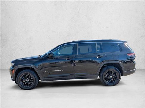 Used 2023 Jeep Grand Cherokee L Laredo image 9