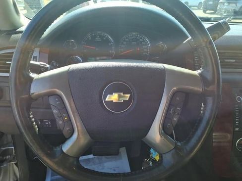 Used 2012 Chevrolet Avalanche LTZ image 9