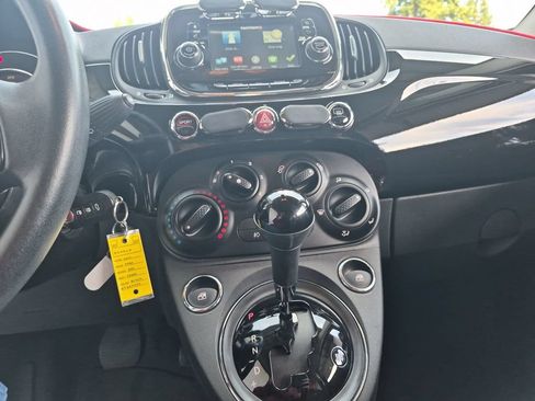 Used 2017 FIAT 500 Pop w/ Sport Appearance Package FWD image 13