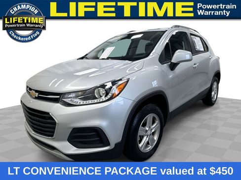 Certified 2022 Chevrolet Trax LT w/ LT Convenience Package image 1