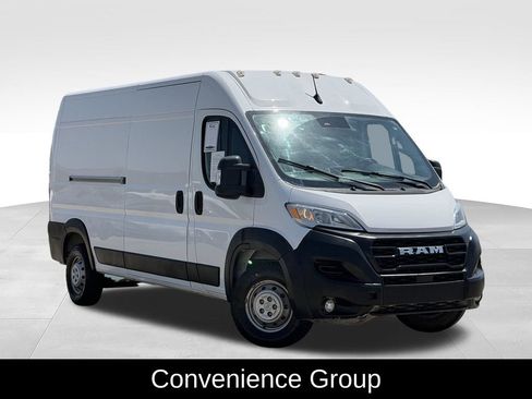 Used 2024 RAM ProMaster 2500 w/ Convenience Group FWD image 2