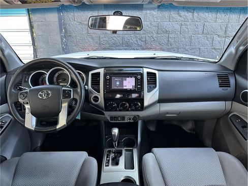 Used 2014 Toyota Tacoma 4x4 Double Cab w/ TRD Off-Road Package image 18