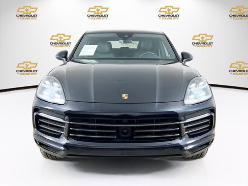 Used 2022 Porsche Cayenne Platinum Edition w/ Premium Package Plus image 2