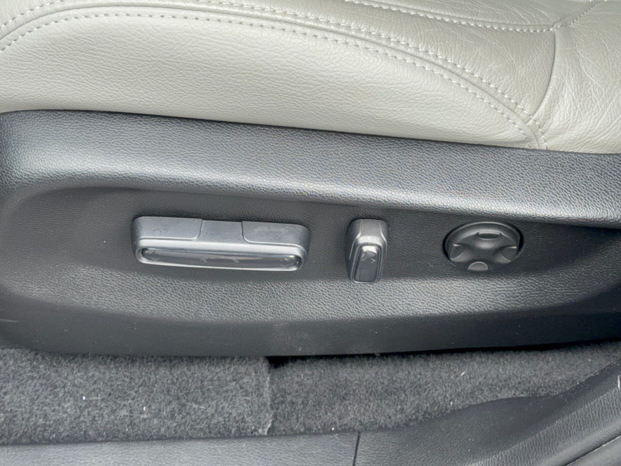 Used 2021 Honda CR-V EX image 16