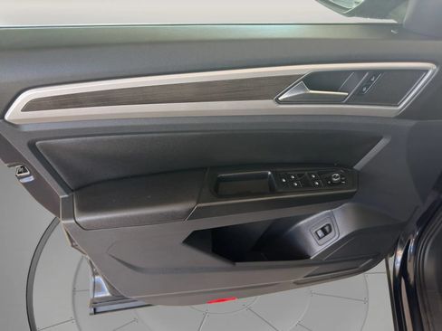 Used 2018 Volkswagen Atlas SEL AWD/4WD image 12