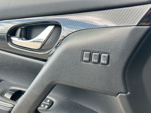 Used 2019 Nissan Rogue SL FWD image 10
