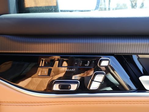 Used 2025 Jeep Grand Wagoneer Series III w/ Quick Order Packagew 28T AWD/4WD image 49