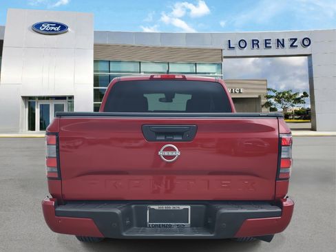 Used 2025 Nissan Frontier SV image 6