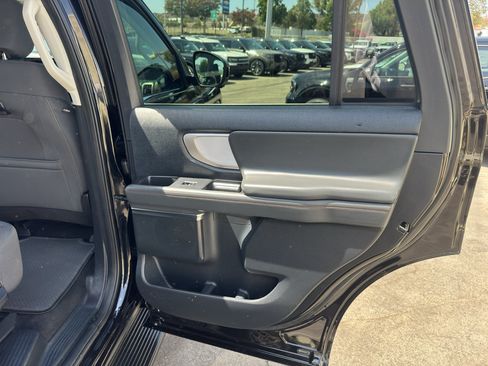 Certified 2025 Ford Expedition Active AWD/4WD image 26