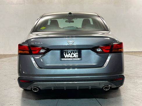 New 2026 Nissan Altima 2.5 SV FWD image 4