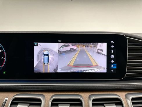 Used 2023 Mercedes-Benz GLE 350 4MATIC image 28