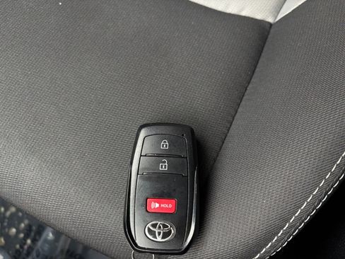 Used 2025 Toyota Tacoma TRD Off-Road image 22