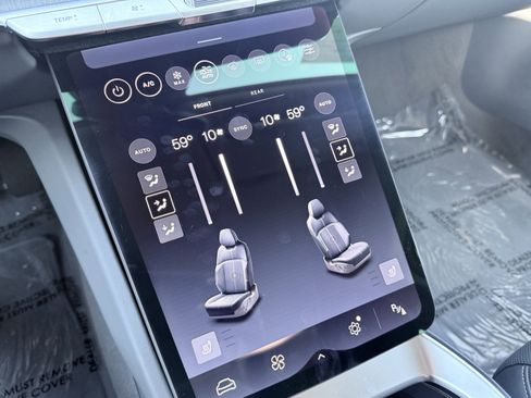 Used 2025 Lucid Air Touring image 88