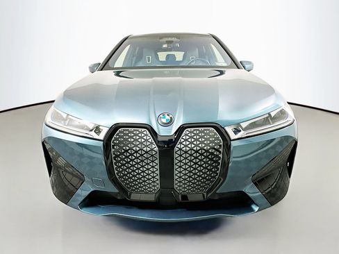Used 2024 BMW iX xDrive50 w/ Premium Package AWD/4WD image 2