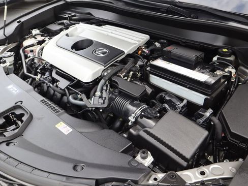 Used 2022 Lexus UX 200 F Sport FWD image 12