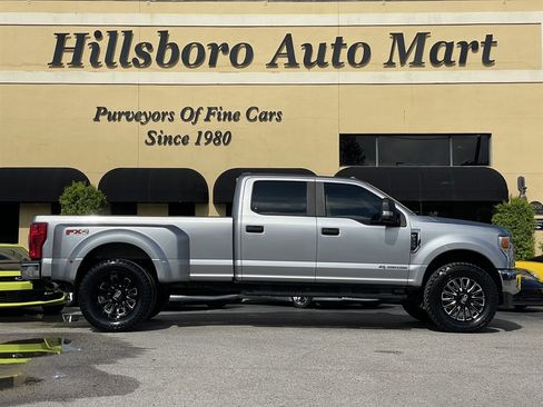 Used 2022 Ford F350 XL w/ STX Appearance Package AWD/4WD image 4