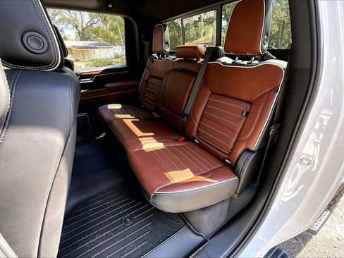 Used 2024 GMC Sierra 2500 Denali Ultimate image 19