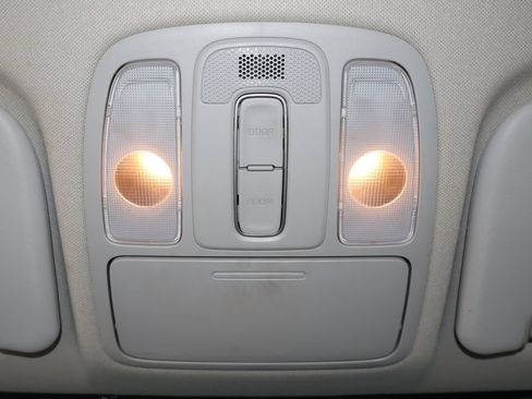 Used 2018 Kia Soul FWD image 26