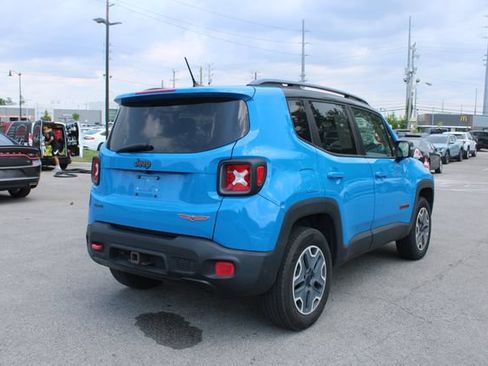 Used 2015 Jeep Renegade Trailhawk w/ Premium Leather Group AWD/4WD image 40