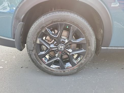 Certified 2025 Honda HR-V Sport image 6