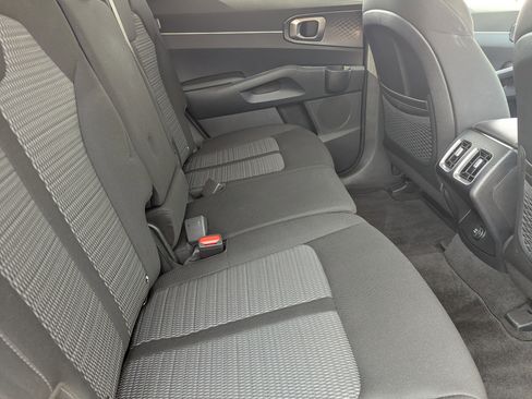 Certified 2025 Kia Sorento LX image 11